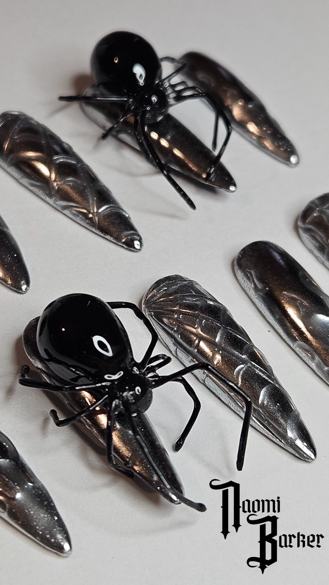 3D Spider Design with Silver Base. Choose Nail Shape and Length.