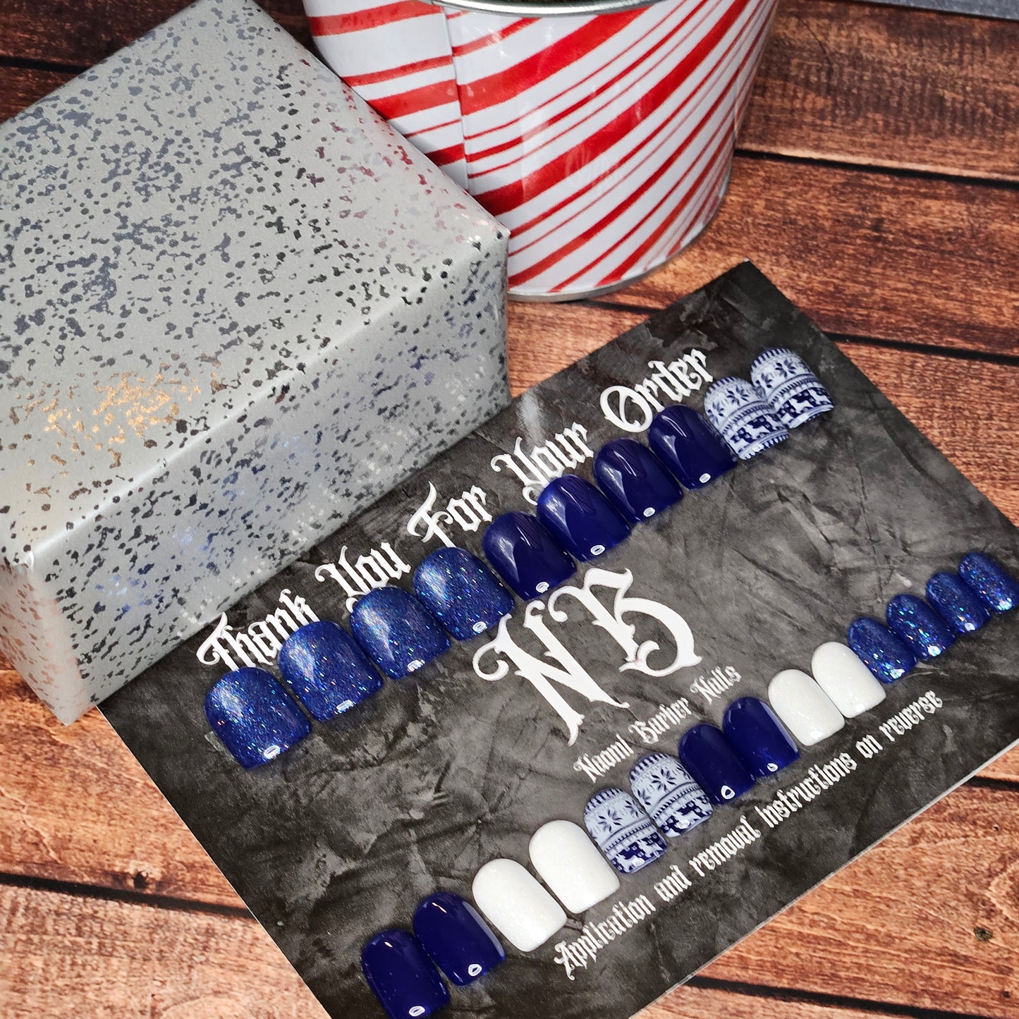 24 Set - Blue Sweater Xmas Nails