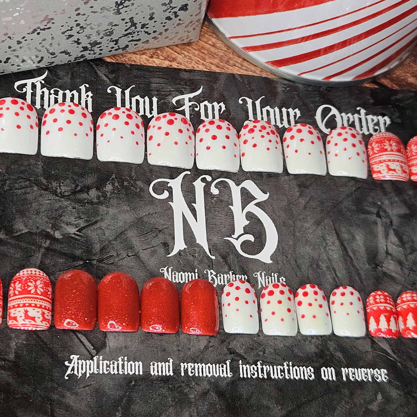 24 Set - Red Sweater Xmas Nails