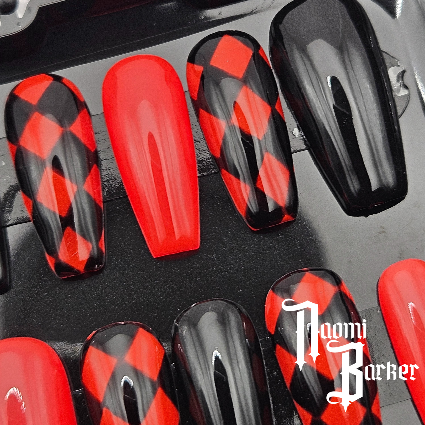 Red and Black Diamond Check
