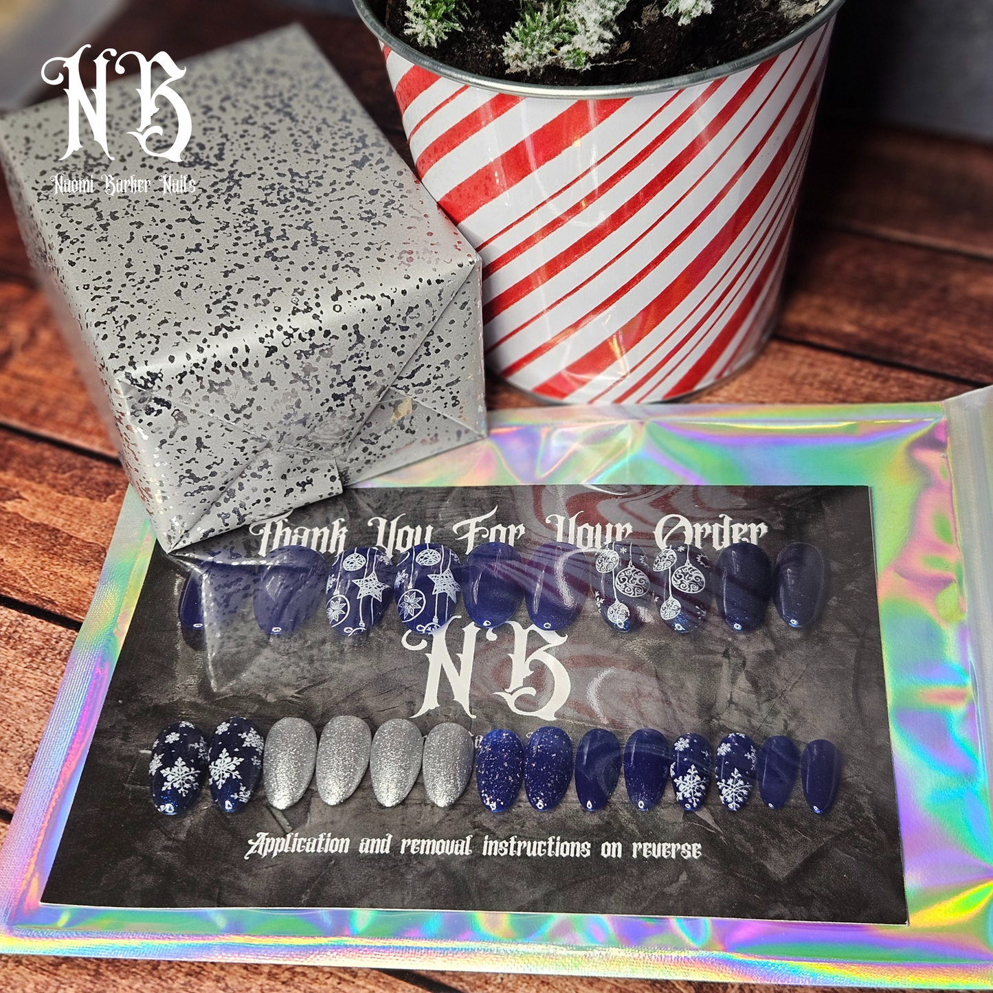 Ready to Ship - Blue Xmas - Almond Short