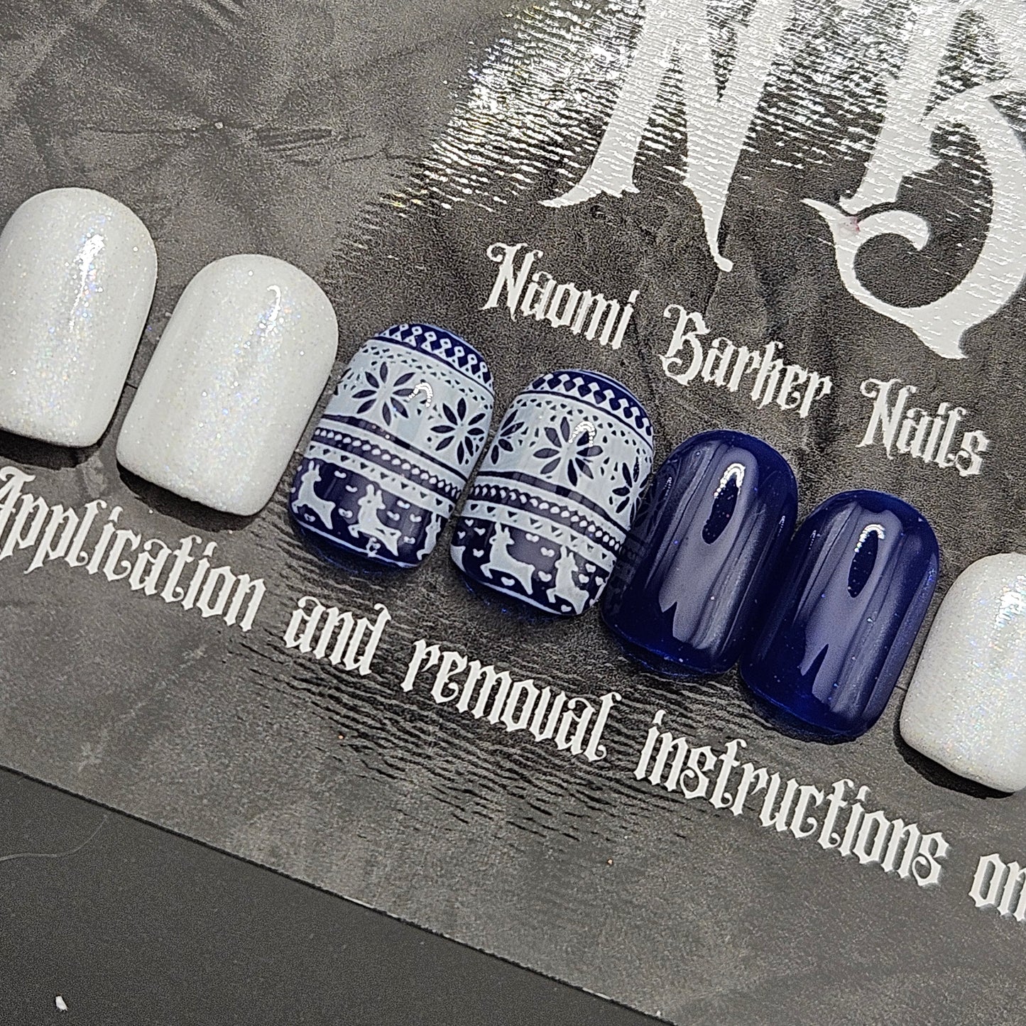 24 Set - Blue Sweater Xmas Nails