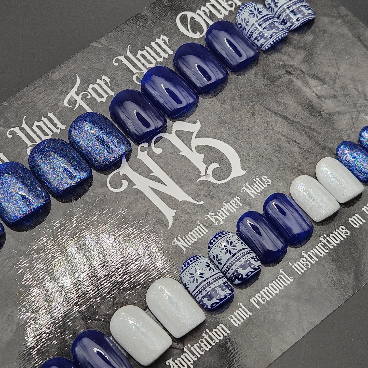 24 Set - Blue Sweater Xmas Nails